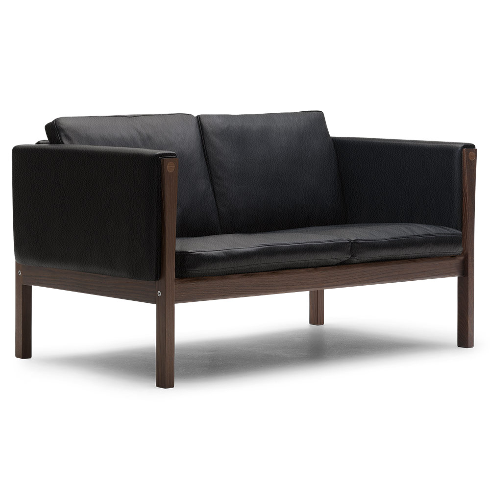 CH162 Sofa