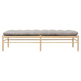 OW150 Colonial Daybed