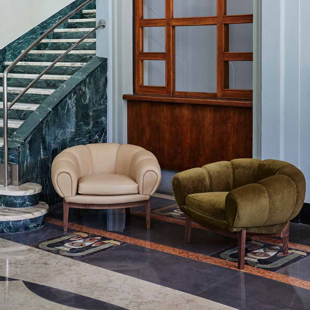 Croissant Lounge Chair