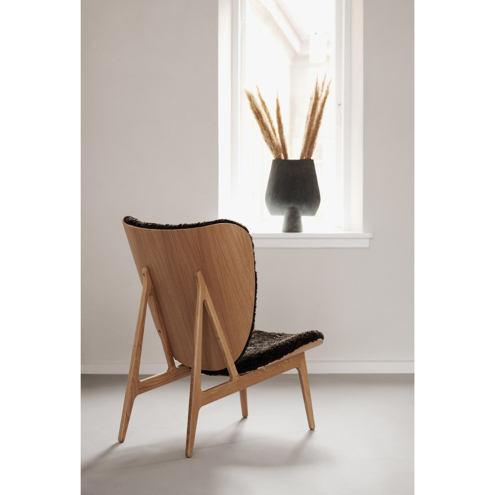 Elephant Front Upholstered Lounge Chair