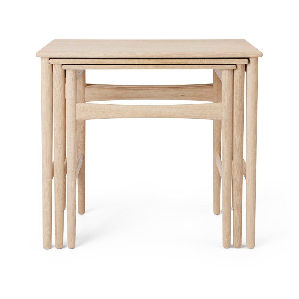 CH004 Nesting Tables - Oak