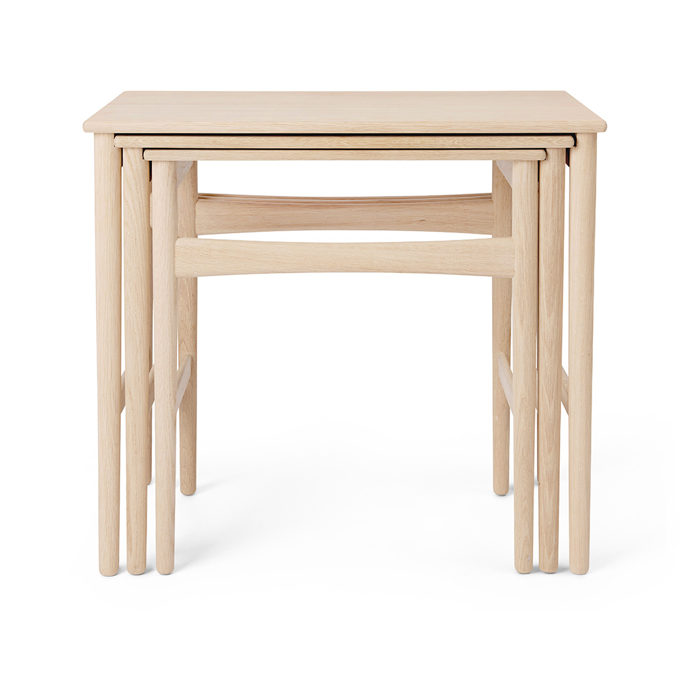 CH004 Nesting Tables - Oak