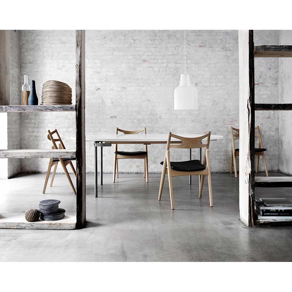 CH29P Dining Chair - Leather Thor 301, Black Painted Oak