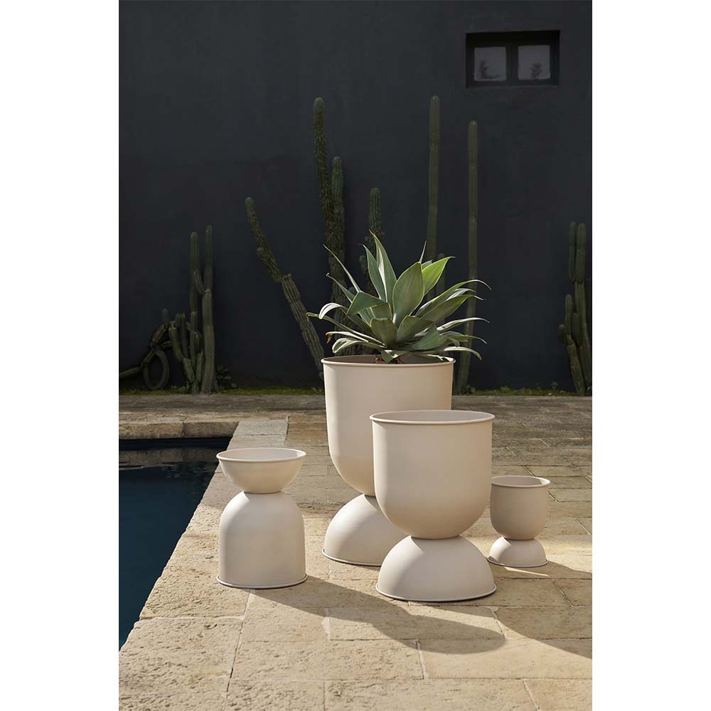 Hourglass Pot Medium - Cashmere