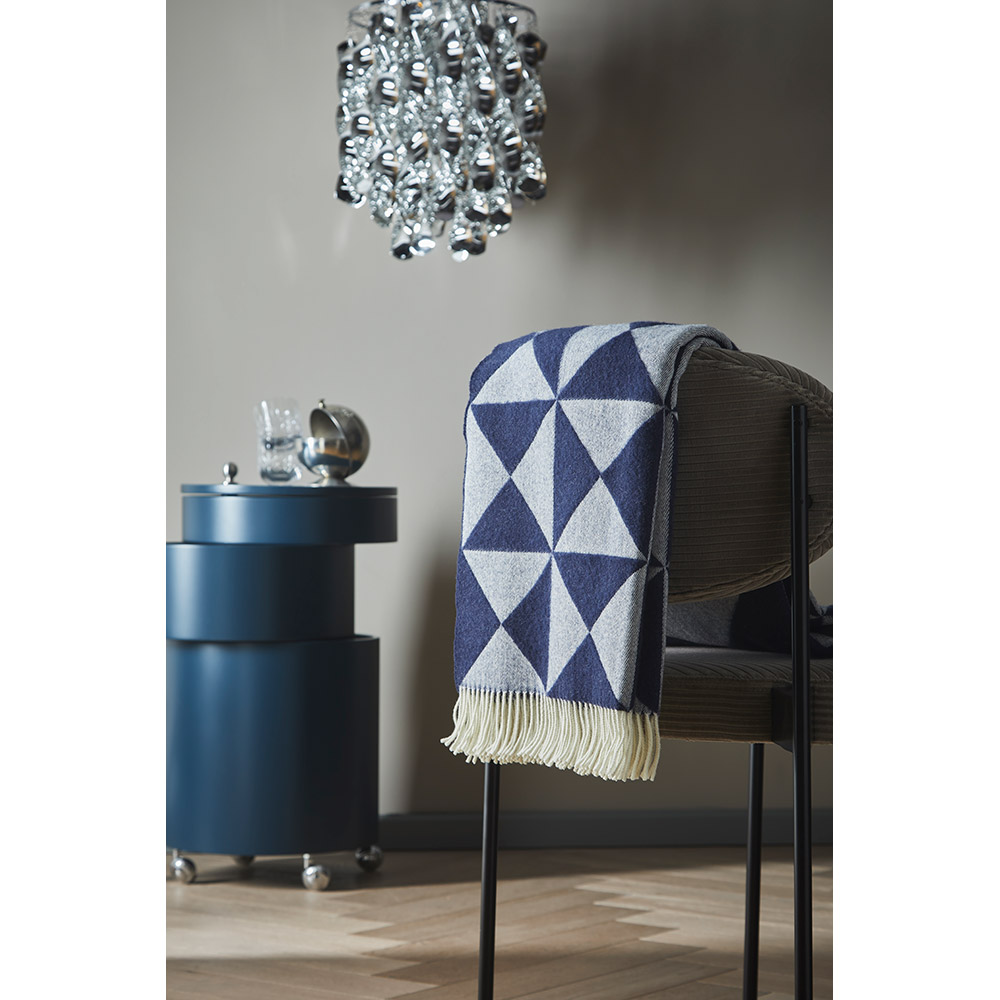 Mirror Throw - Blue