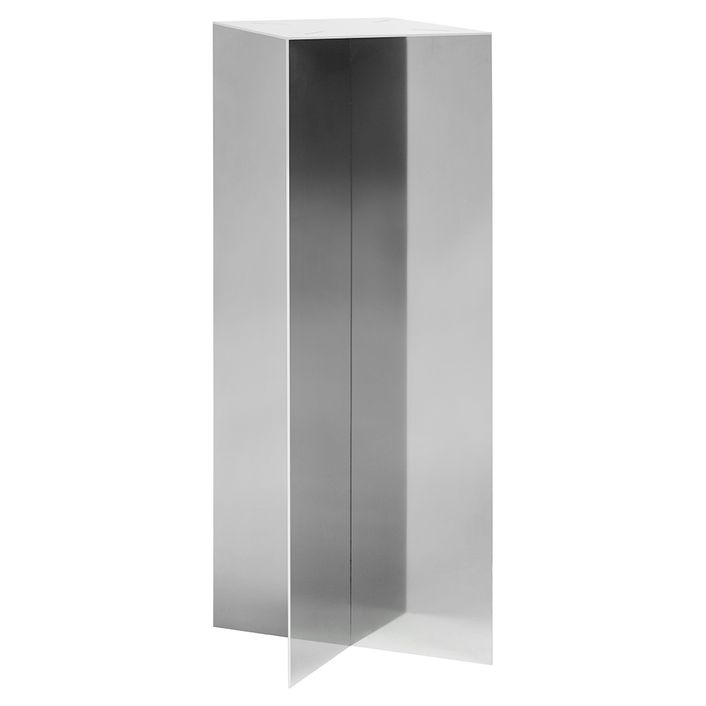 NM03 Podium