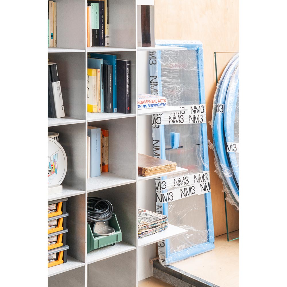 NM09 Bookcase