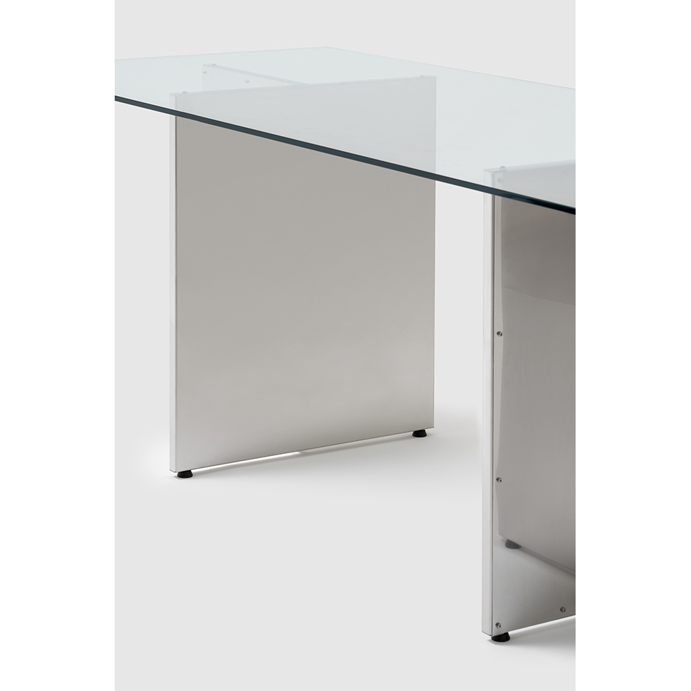 NM20 Table