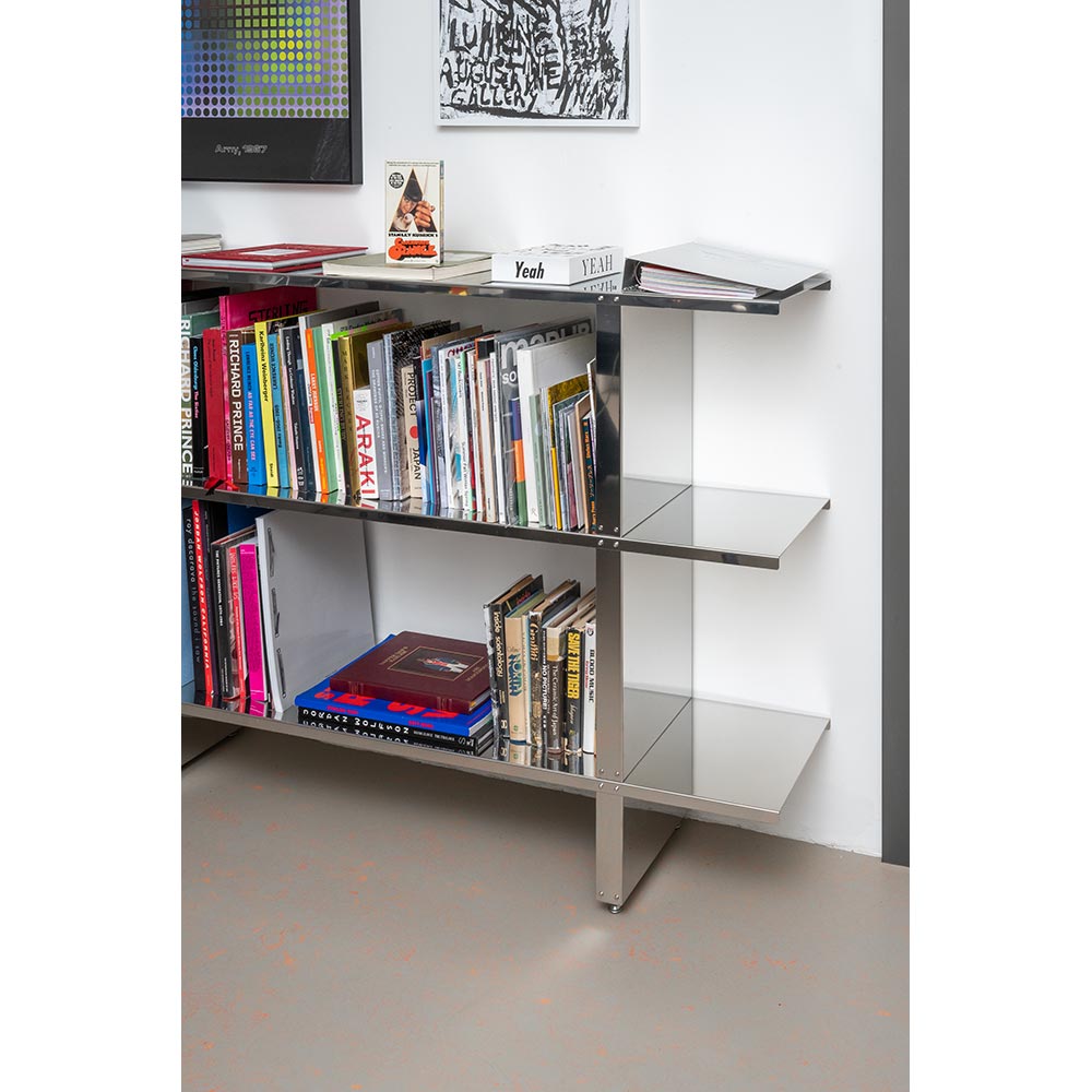 NM26 Bookshelf