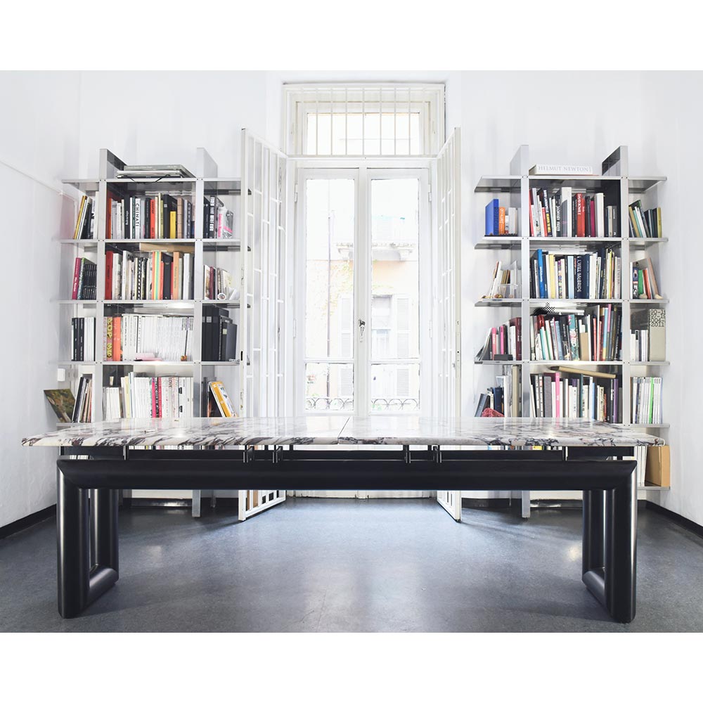 NM26 Bookshelf