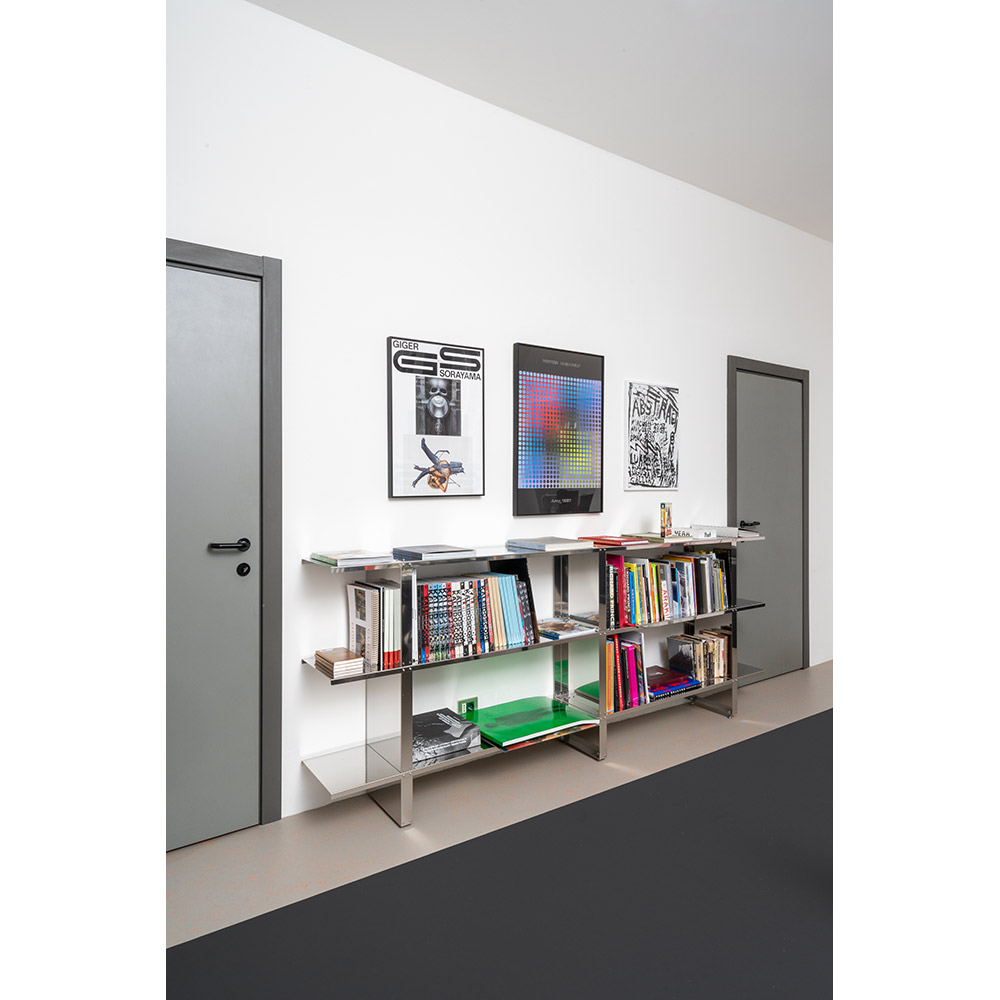 NM26 Bookshelf