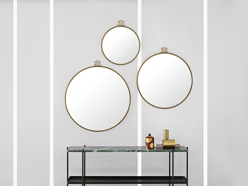 randaccio antique brass round mirror lifestyle 5 | Rouse Home