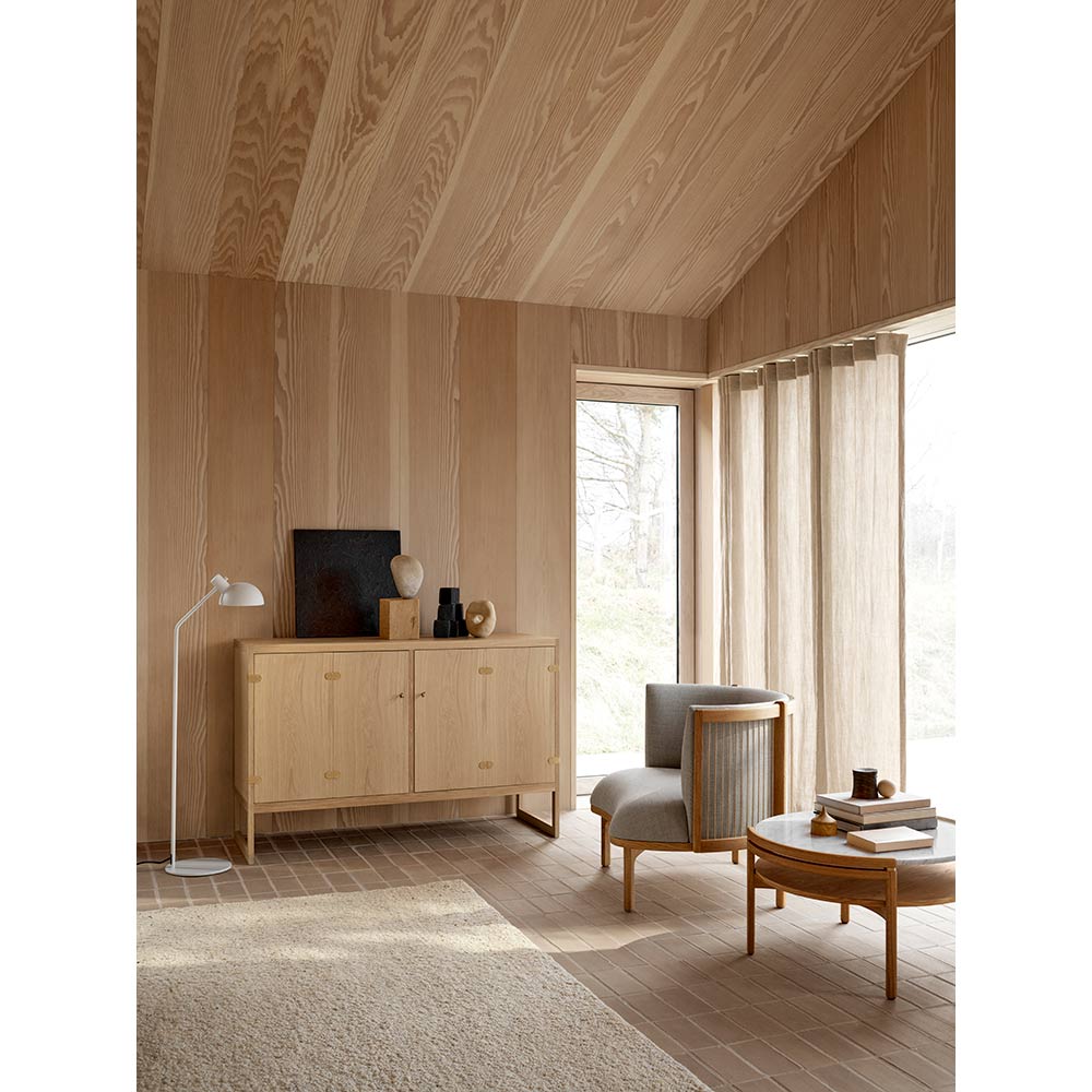 RF1904 Sideways Lounge Chair