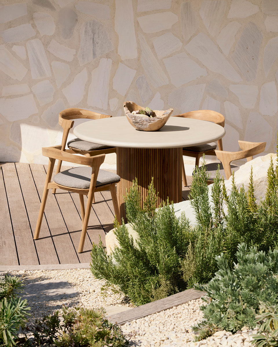 roller-max-outdoor-dining-table-concrete-top | Rouse Home