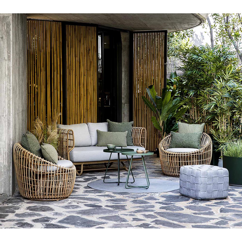 Nest Outdoor Round Chair - White Cushions, White Weave Frame