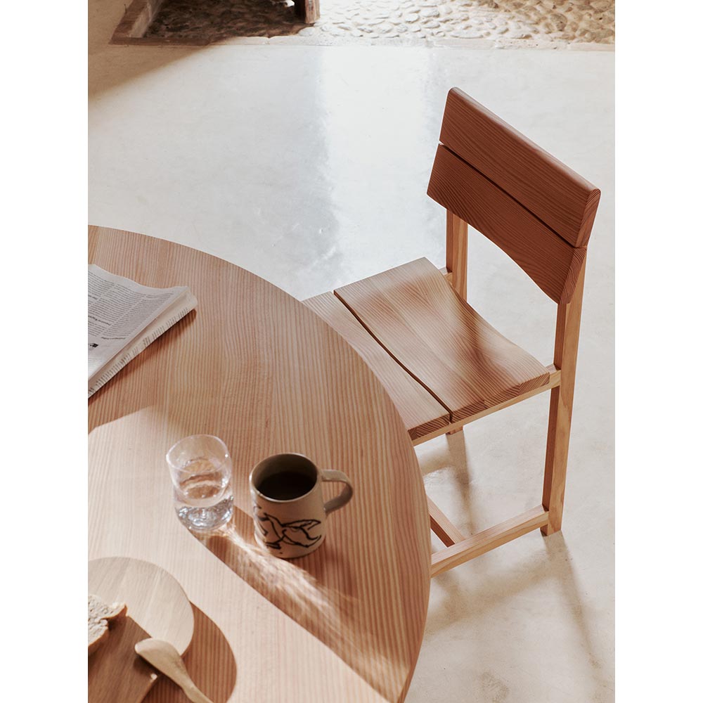 Aukko Dining Table
