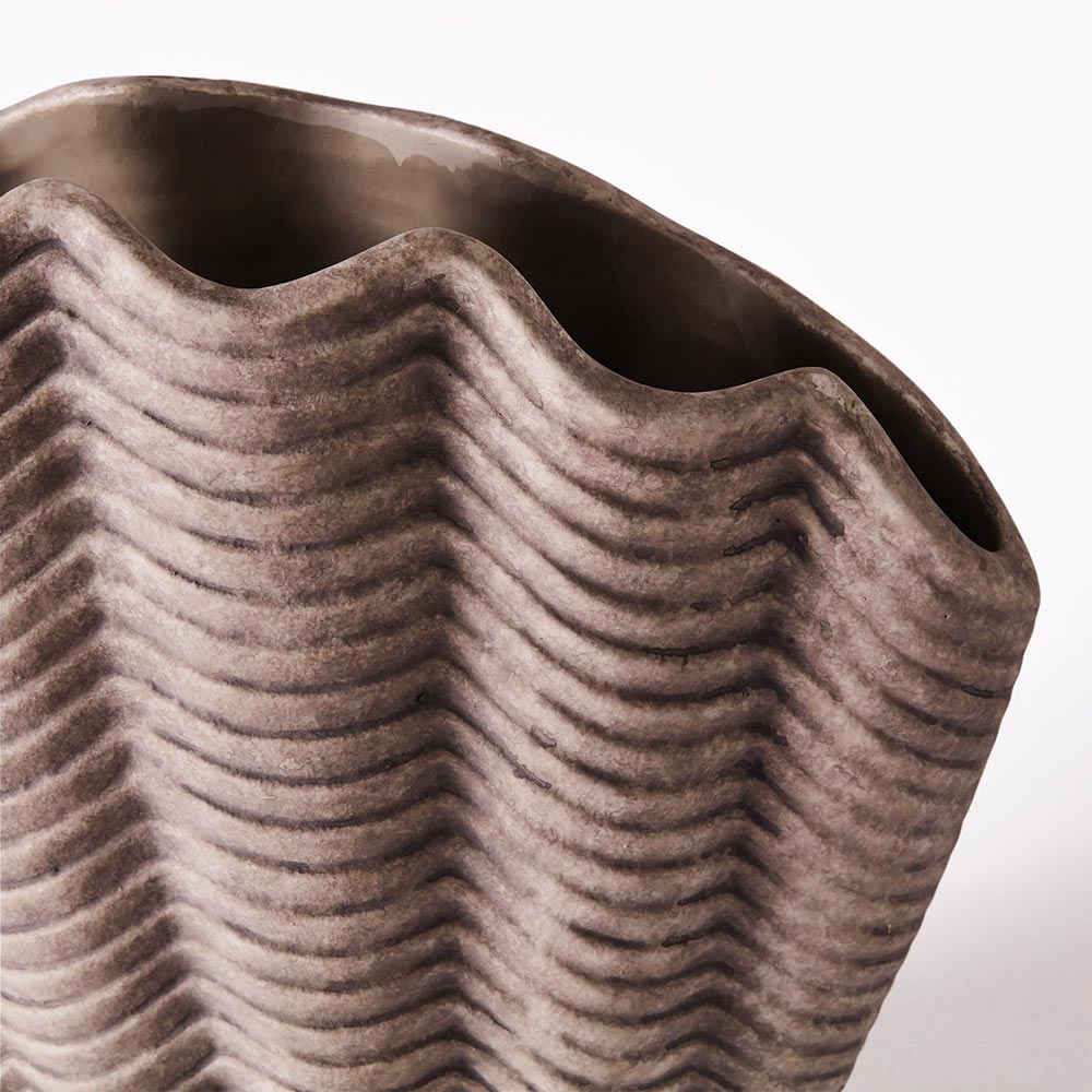 Concha Shell Medium Vase - Gray