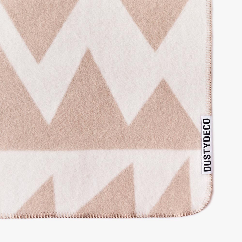 Zig Zag Throw