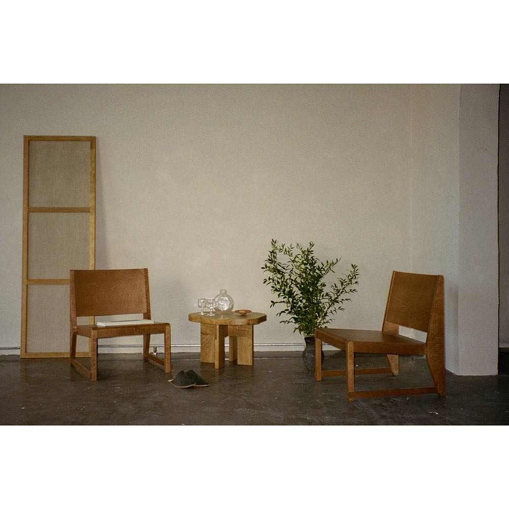 Easy Chair 01 - Warm Brown Birch