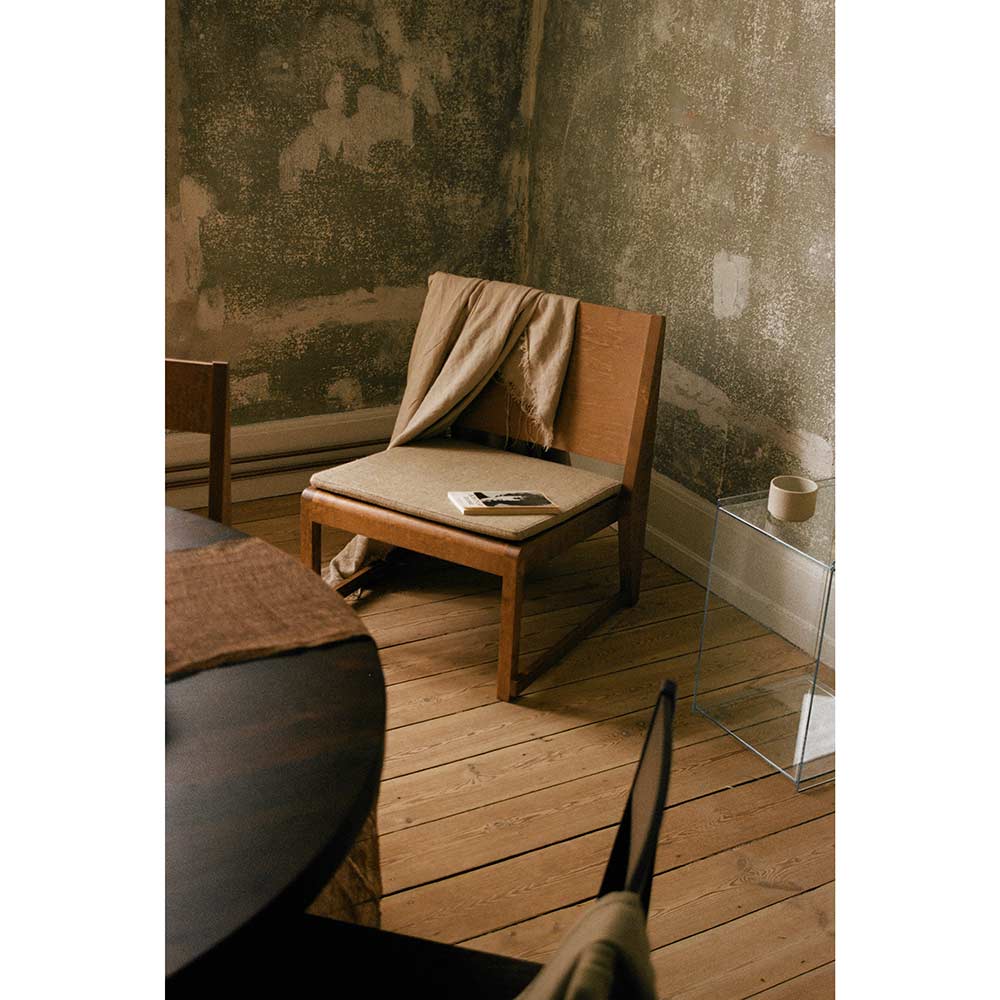 Easy Chair 01 - Warm Brown Birch