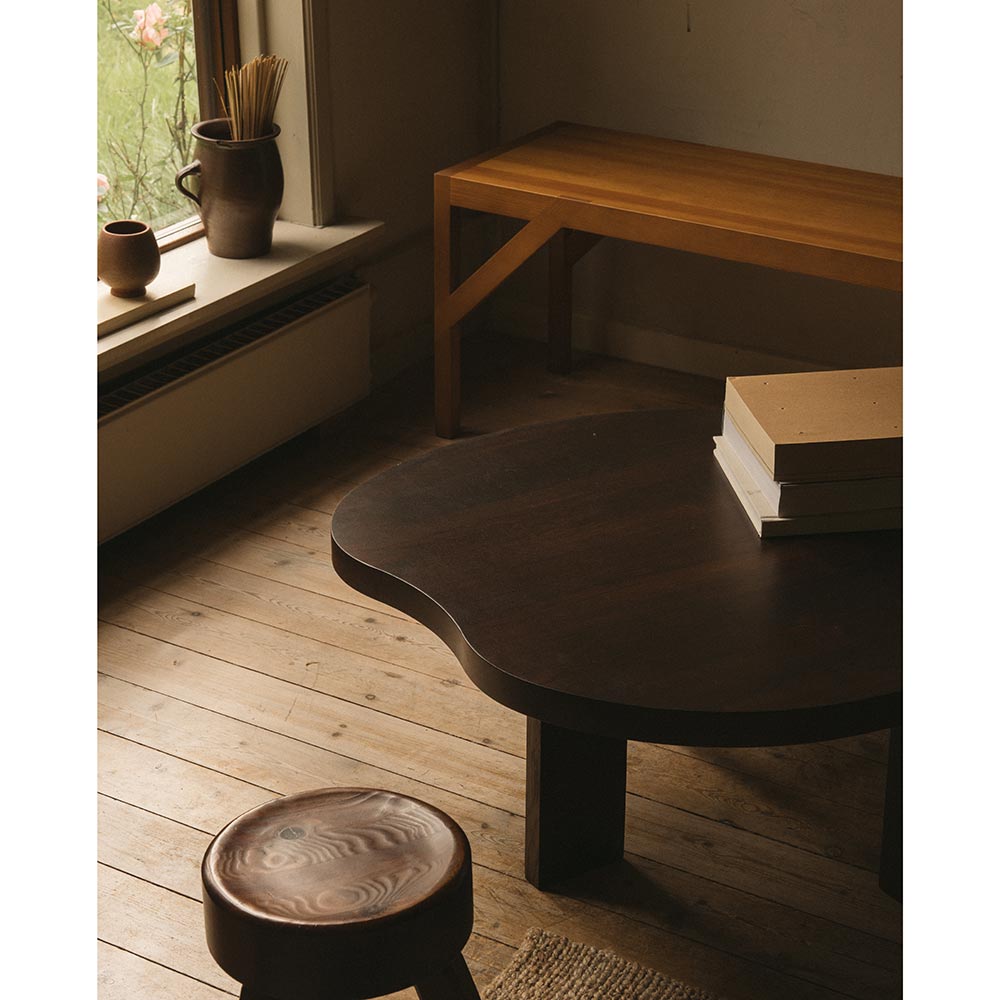 Farmhouse Coffee Table - Pond, Dark Oak