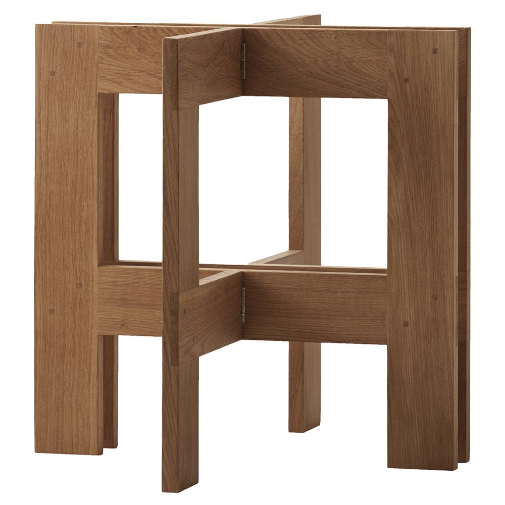 Farmhouse Trestle Table - Round, Natural Oak