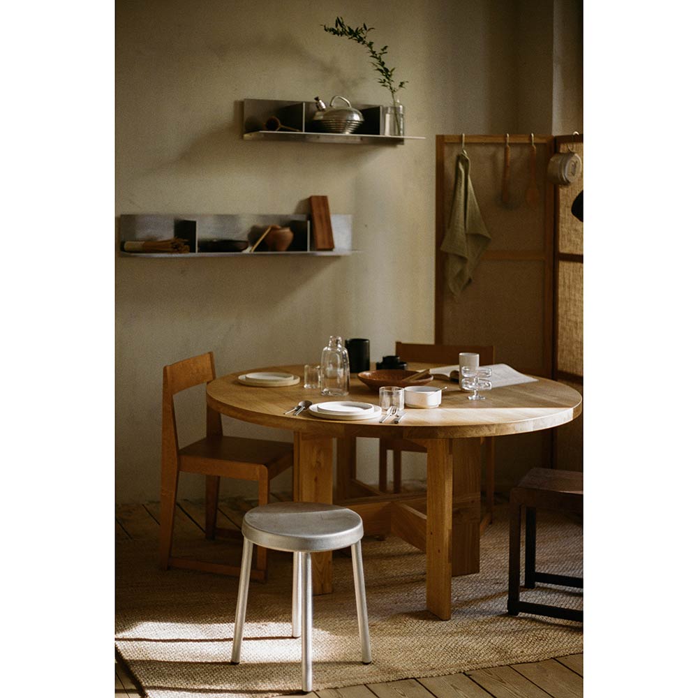 Farmhouse Trestle Table - Round, Natural Oak