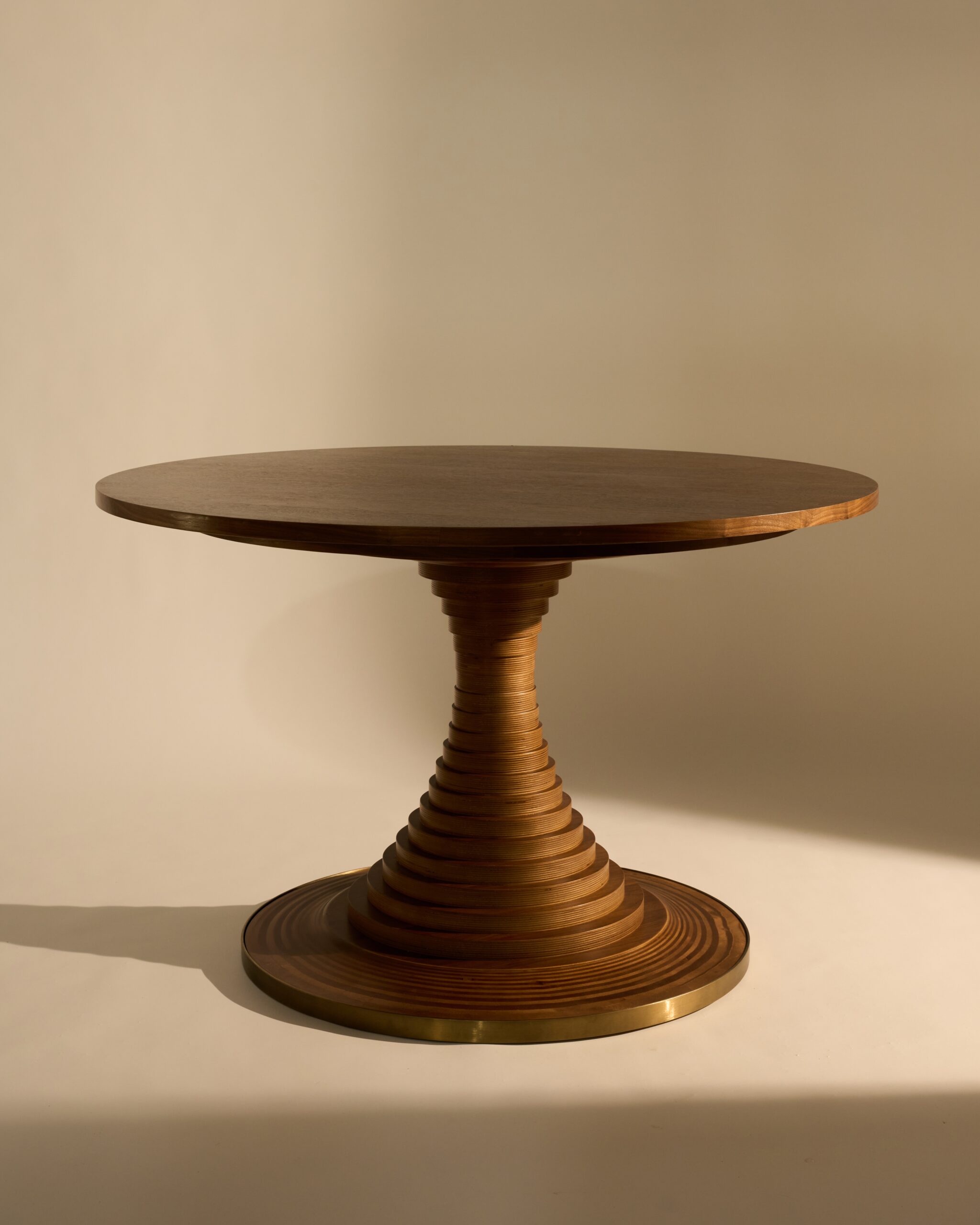 Tavolo a Dischi Dining Table