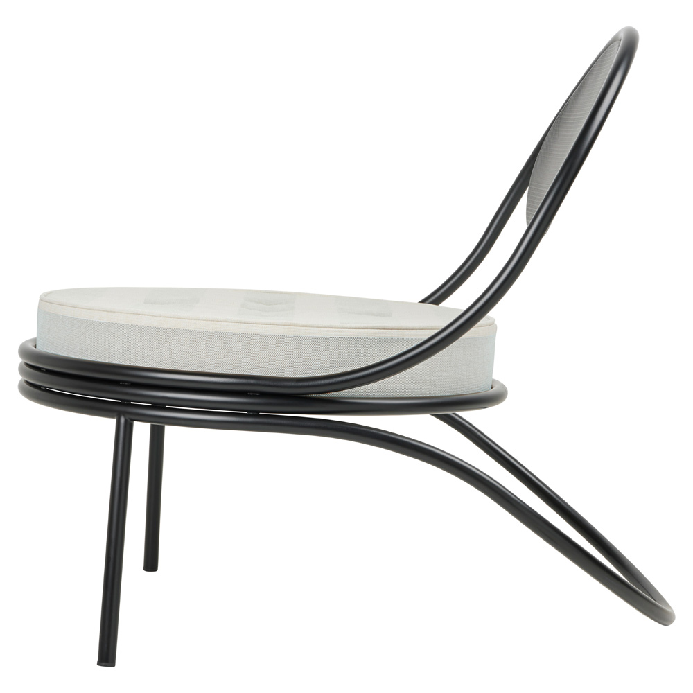 Copacabana Outdoor Lounge Chair Leslie Stripe 020 Black Semi Matte Base 3 | Rouse Home