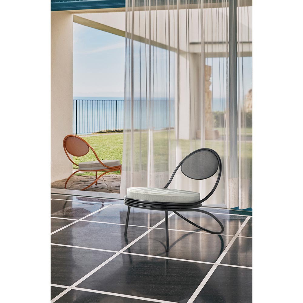Copacabana Outdoor Lounge Chair - Leslie Stripe 040, International Orange Base