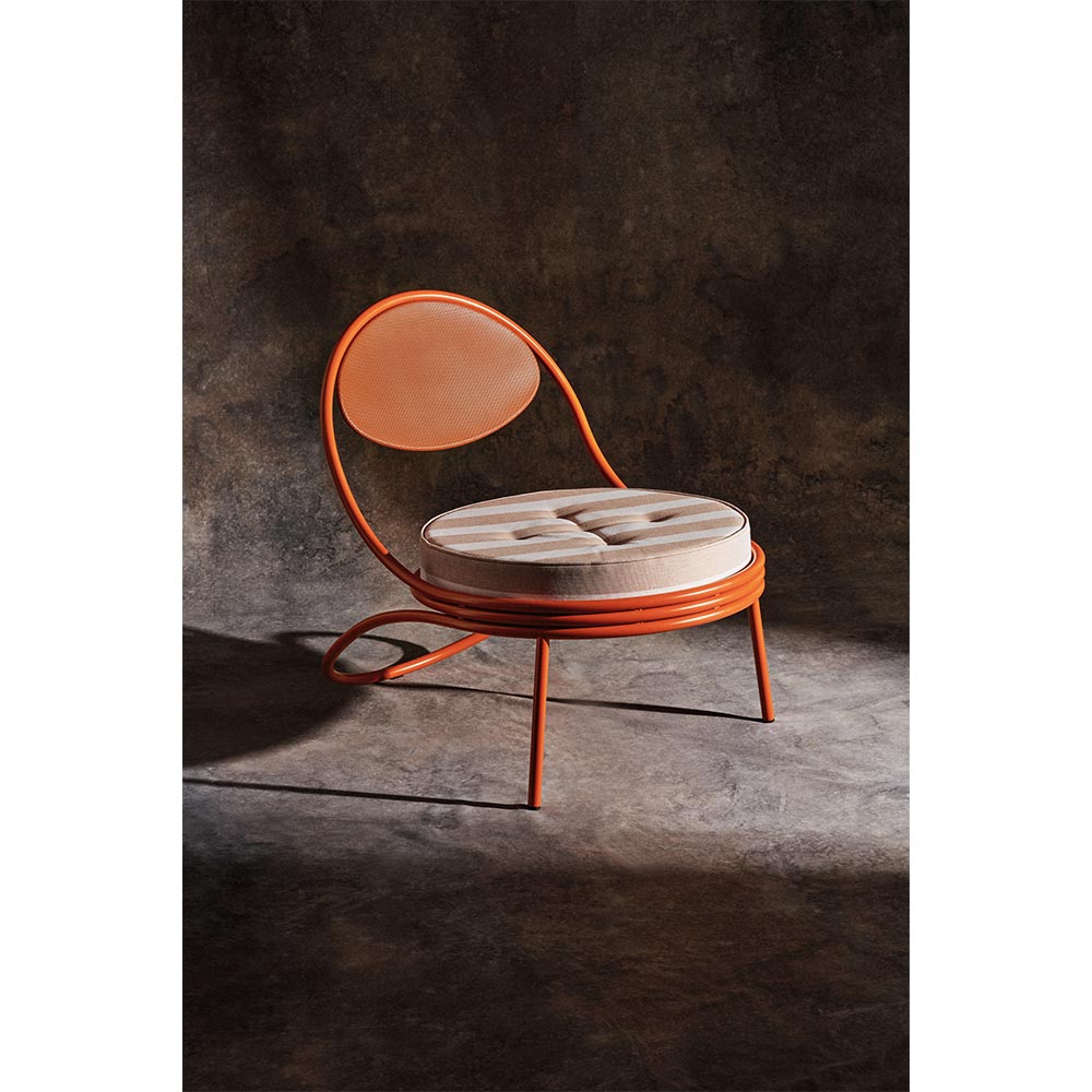 Copacabana Outdoor Lounge Chair - Leslie Stripe 040, International Orange Base