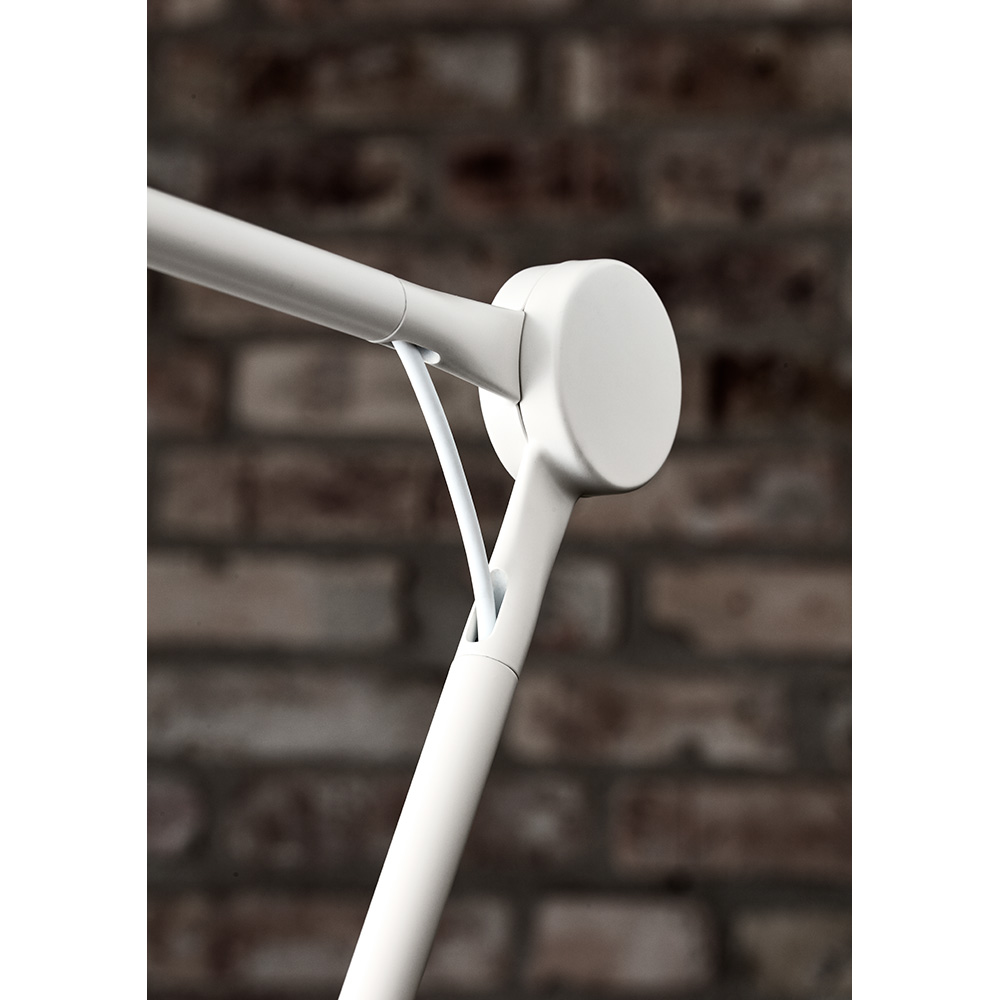 AQ01 Table Lamp - White